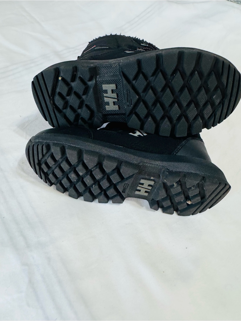 Helly Hansen Black Outdoor Boots with Lug Soles